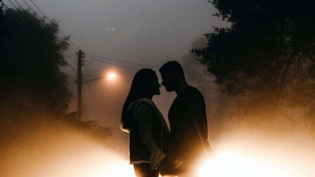 Chemistry Between Two People Depends on These Traits